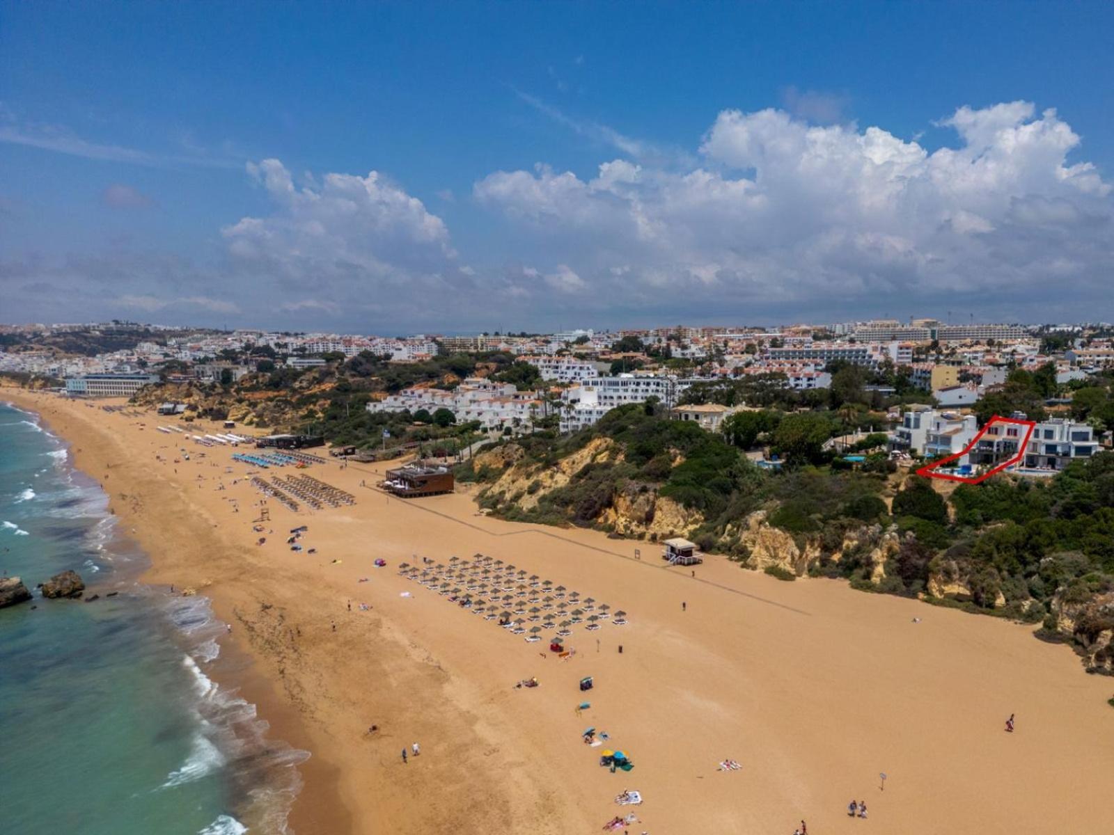 Luxurious Beachfront Villa De La Plage With Private Beach Acces Albufeira Exterior photo